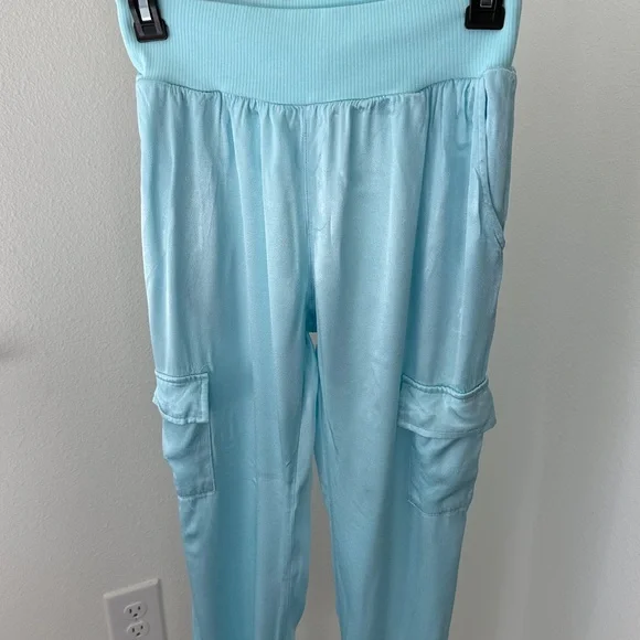 Fate Aqua Ribbed Fabric - Picture 6 of 6